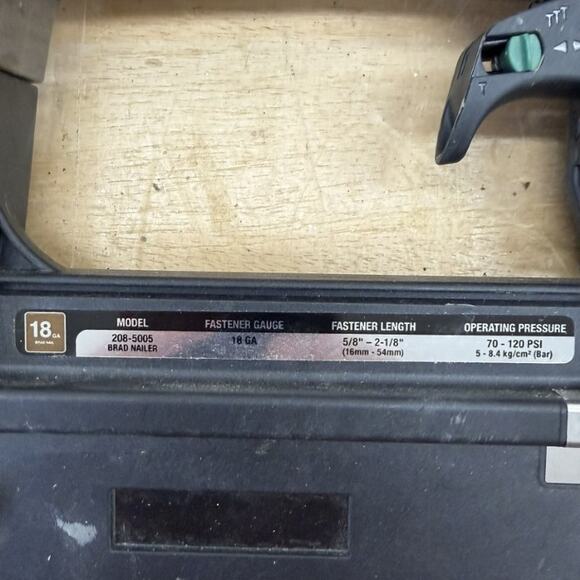 Masterforce 208-5005 Magnesium 18 GA Brad Nailer 5/8"-2-1/8" Used - Picture 5 of 11
